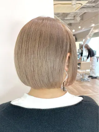 ショート カラー 🌙HIZUKI🌙 ハイトーン 艶髪のヘアスタイル