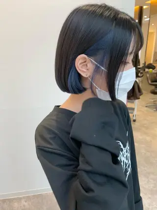 ショート カラー 岩戸 新のヘアスタイル