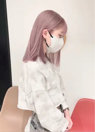 ミディアム 艶ハイトーン/ ブリーチ/梅田のヘアスタイル