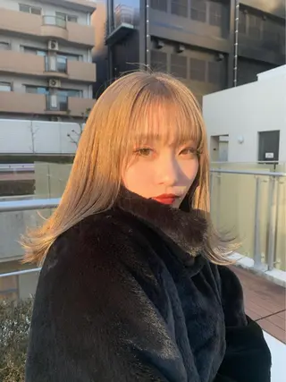 ミディアム カラー RAIMA ケアハイトーンのヘアスタイル