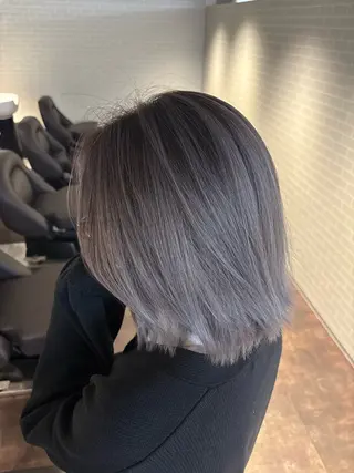 セミロング カラー ヘアアレンジ グランルッソ所属・岡山バレイヤージュ 岡山ハイライトのヘアスタイル