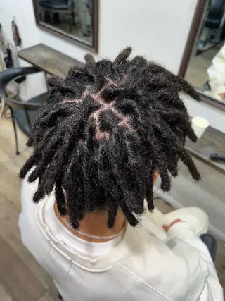 パーマ コーンロウ／ドレッド 浅賀晟弥のヘアスタイル