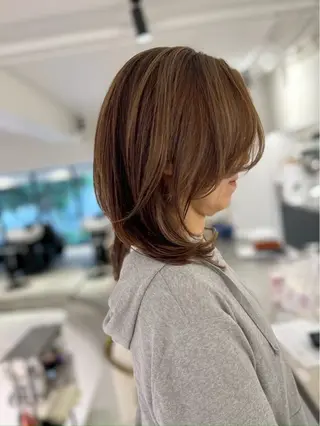 セミロング UNBIRTHDAY akariのヘアスタイル