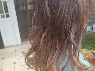 ロング カラー 森岡 紗羽のヘアスタイル