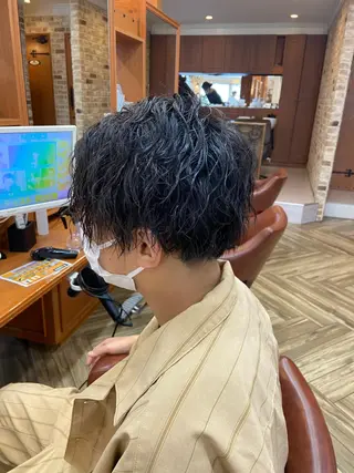 ミディアム パーマ メンズ 再現性◎✨艶髪🔆 川﨑友稀のヘアスタイル