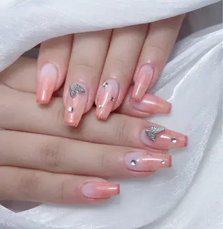 ネイル M🌷nail 長さだし専門店のネイルデザイン