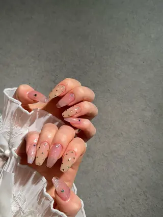 ネイル I-nailロング /ワンホン/キラキラのネイルデザイン