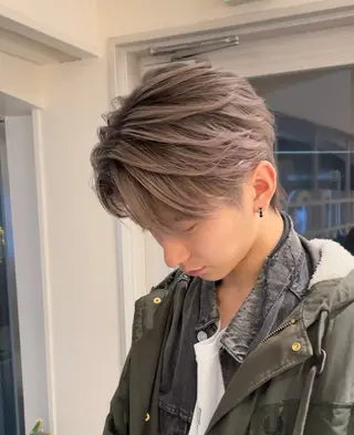 ミディアム カラー パーマ ヘアアレンジ メンズ メンズバレイヤージュ 🌫ハイライトのヘアスタイル