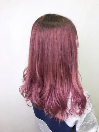 カラー ダブルスキルエクステ /羽エクステ白石宇由のヘアスタイル