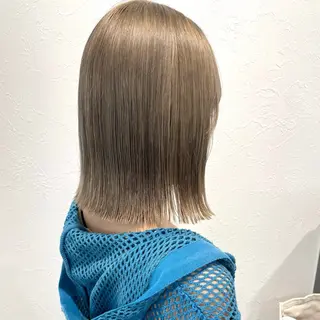 ミディアム カラー shiho .のヘアスタイル