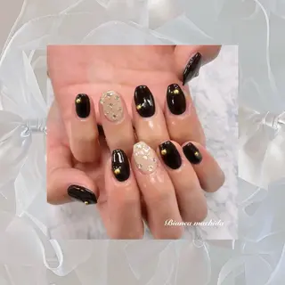 ネイル BIANCA 🖤 NISHIMURAのネイルデザイン