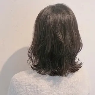 セミロング カラー 伊藤 さやかのヘアスタイル