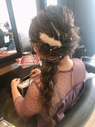 ロング カラー ヘアアレンジ 小田 莉加子のヘアスタイル