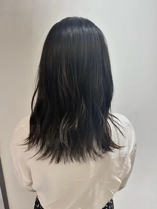 セミロング カラー 🐺ウルフ/レイヤー 似合わせ‎🤍沙羅のヘアスタイル