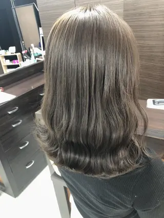 セミロング カラー 八谷 将平のヘアスタイル