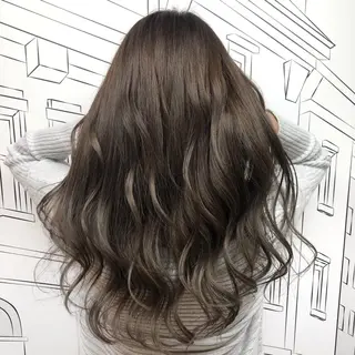 ロング カラー TOMOKA 艶髪/透明感カラーのヘアスタイル