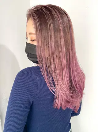 セミロング カラー 白髪ぼかしハイライト バレイヤージュヤマトのヘアスタイル