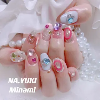 ネイル 🦋 Queenieのネイルデザイン