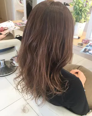 セミロング カラー 小田原NO1 美容師 飯田飛翔のヘアスタイル