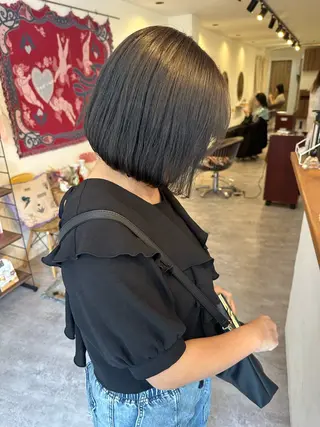 ミディアム カラー 梅田 薫のヘアスタイル