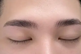 アイブロウ F manaの眉毛・アイブロウイメージ