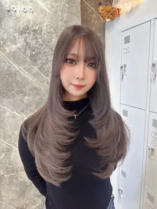 ロング 韓国レイヤー艶カラー ブリーチ otohaのヘアスタイル