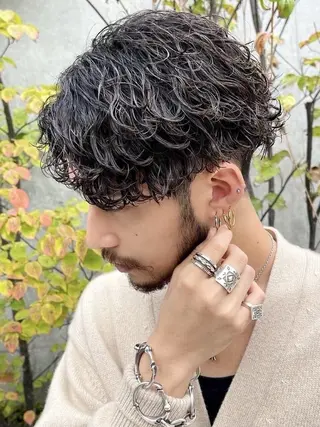 ショート パーマ メンズ 菅野 智敬のヘアスタイル