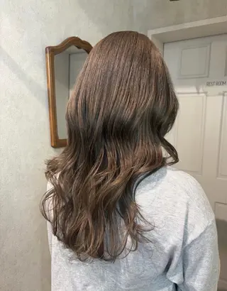 ロング カラー 透明感カラー🫧🎀 まりなのヘアスタイル