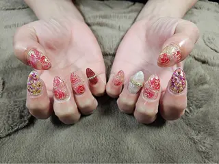 セミロング サロンku'u所属・salon kuuのネイルデザイン