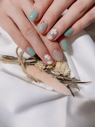 ネイル Cutil. Nail🌈のネイルデザイン