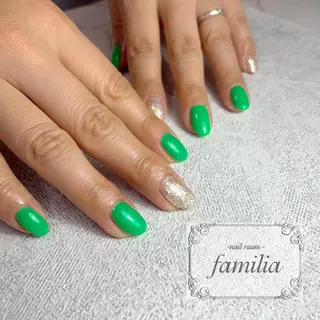 ネイル -nailroom- familiaのネイルデザイン