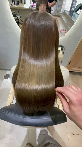 ロング カラー フェイスレイヤー/ 小顔/髪質改善　関のヘアスタイル