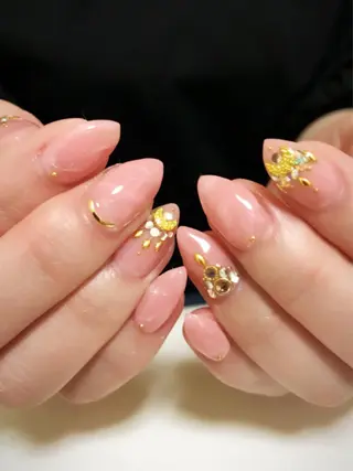 ネイル 吉冨 光恵のネイルデザイン