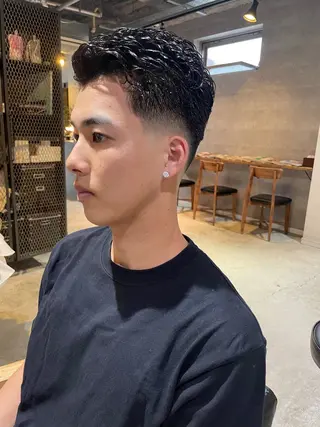 ショート メンズ 俵 知広のヘアスタイル