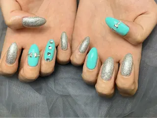 ネイル ToliyDeliy Nail Salonのネイルデザイン