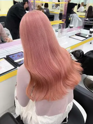 カラー ミルクティーベージュ 🤍Yumeのヘアスタイル