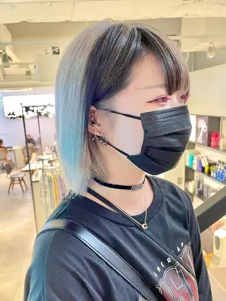 カラー 🎀ボブ＋ハイトーン シュカ👶🏻のヘアスタイル