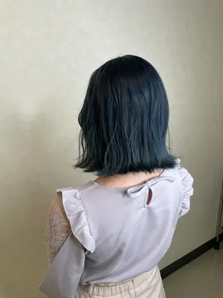 ショート カラー 平田 怜のヘアスタイル
