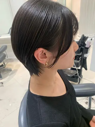 ショート 金子 芽威のヘアスタイル