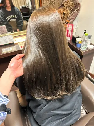 ロング 似合わせレイヤー/透 明感カラー/momiのヘアスタイル