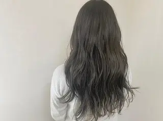 ロング 平居 リサのヘアスタイル