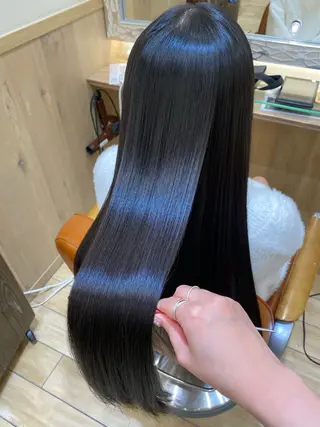 ミディアム 美髪ヘア💛 TOMOMIのヘアスタイル