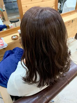 セミロング カラー 菅沢 奈生のヘアスタイル