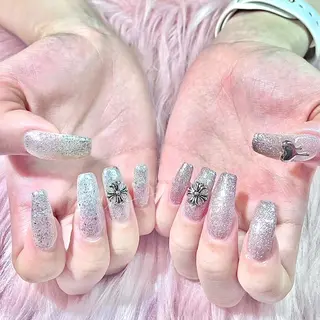 ネイル Jr.ネイリスト🤍 【Alissa】新栄のネイルデザイン
