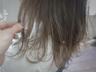 セミロング カラー 安藤悠里/ハイトーン /デザインカラーのヘアスタイル