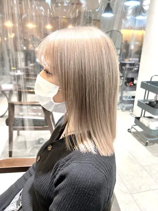 セミロング カラー 🌈インナーカラー ‘ショウマ’🌈のヘアスタイル
