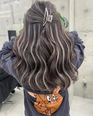 ロング カラー 齋藤 梨乃のヘアスタイル