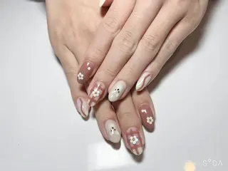 ネイル ネイル脱毛 Reeのネイルデザイン
