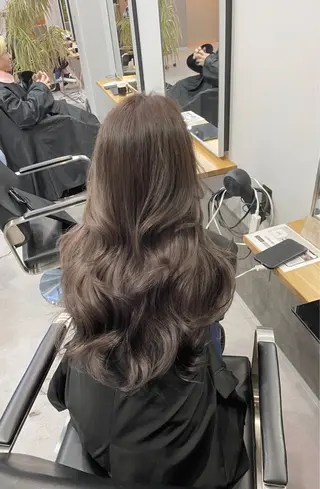 ミディアム カラー 西村あきや トレンド韓国ヘアのヘアスタイル
