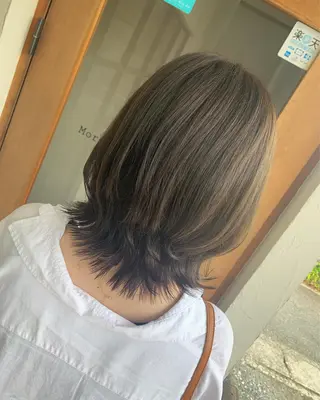 セミロング カラー 井上 花音のヘアスタイル